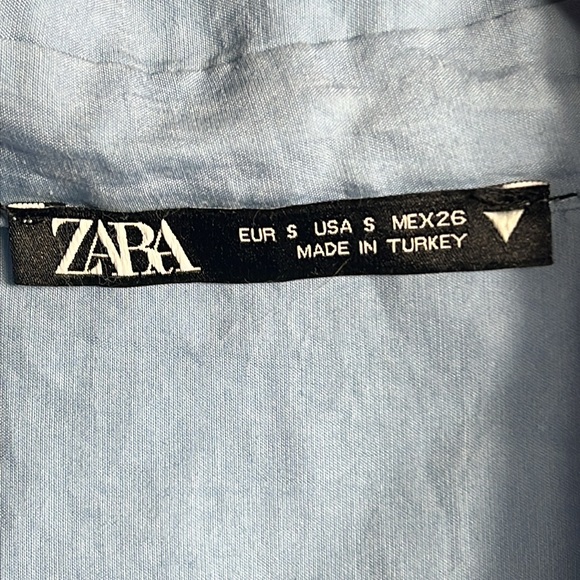 Zara Light Blue Sleeveless Button Down Top - Picture 4 of 5